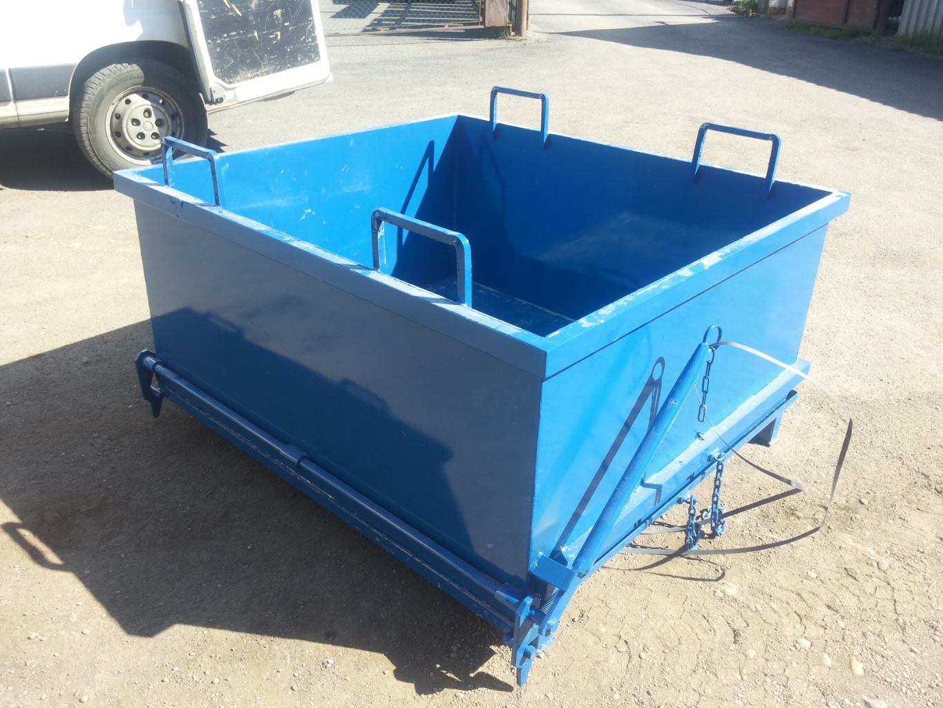 Výklopný kontajner